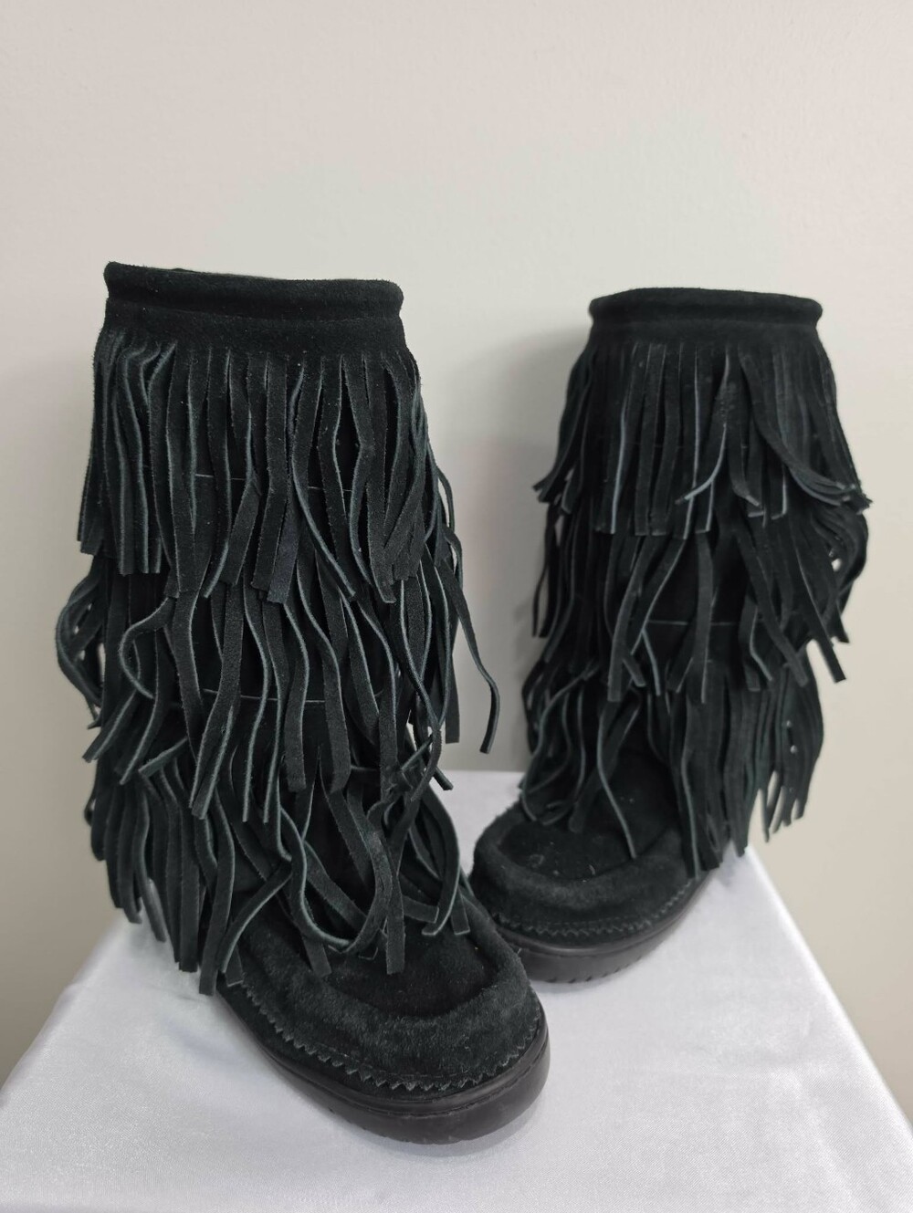 Manitobah Mukluks Buffalo Dancer Tall Black Suede Leather Fringe Boot - Picture 2 of 13
